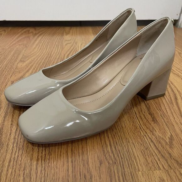 Donald J. Pliner Nude patent leather square toe pump heels size 9 - Picture 1 of 11